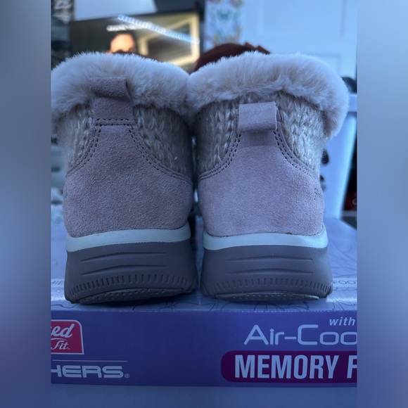 Skechers snow boots - Picture 4 of 5